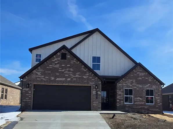 2307 N Presley St, Siloam Springs, AR 72761