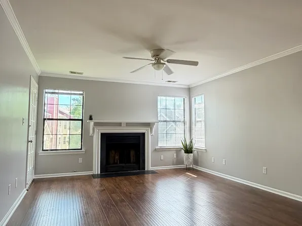 338 Cozzens Ct, East Brunswick, NJ 08816