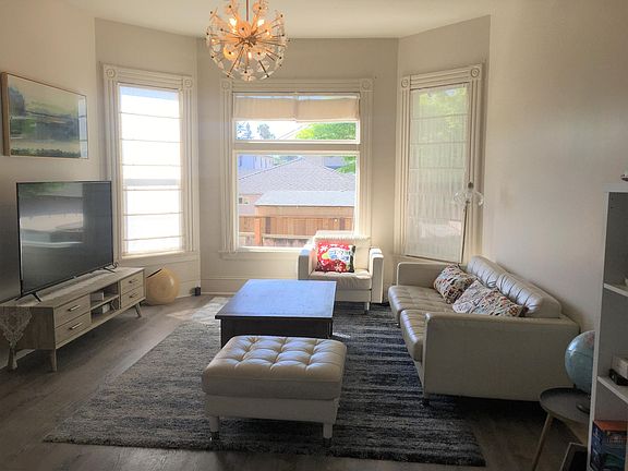 5th image of 467 Cypress Ave