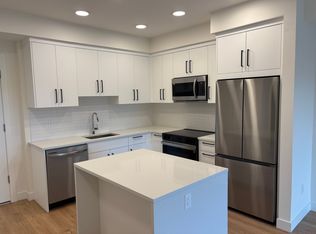33816 Fraser St #404, Abbotsford, BC V2S 1X8