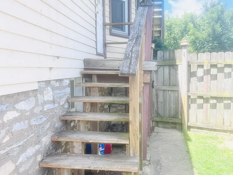516 Market St — Photo 29