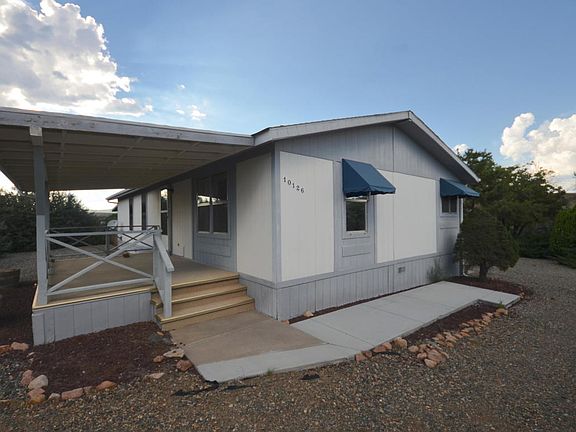side and circular drive way