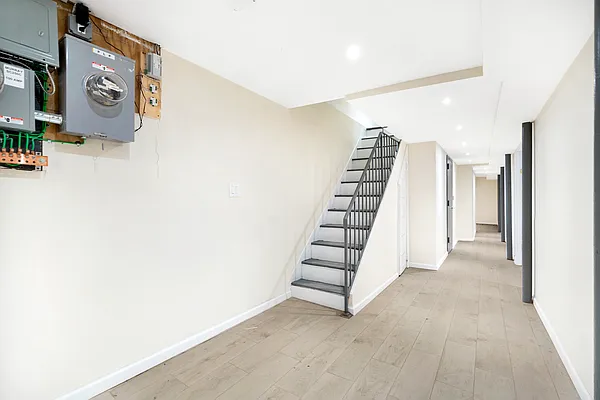 Rented by Compass | media 7