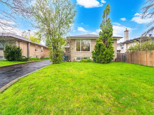 193 Kingsview Blvd, Toronto, ON M9R 1V7