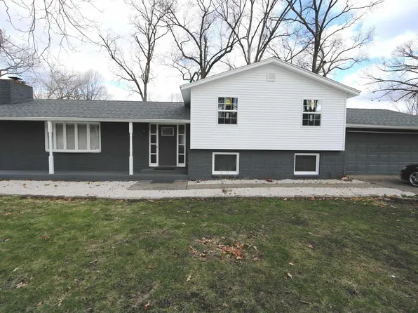 18265 Amberly Ln, South Bend, IN 46637