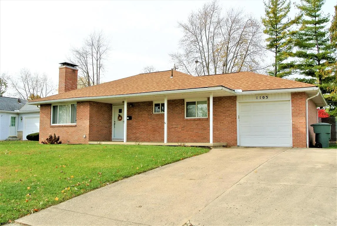 1103 Saint Matthew Ave photo 1