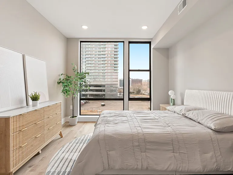 Residences at Pier 40 — Photo 11