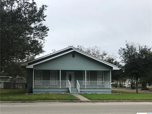 508 N Hunt St, Cuero, TX 77954