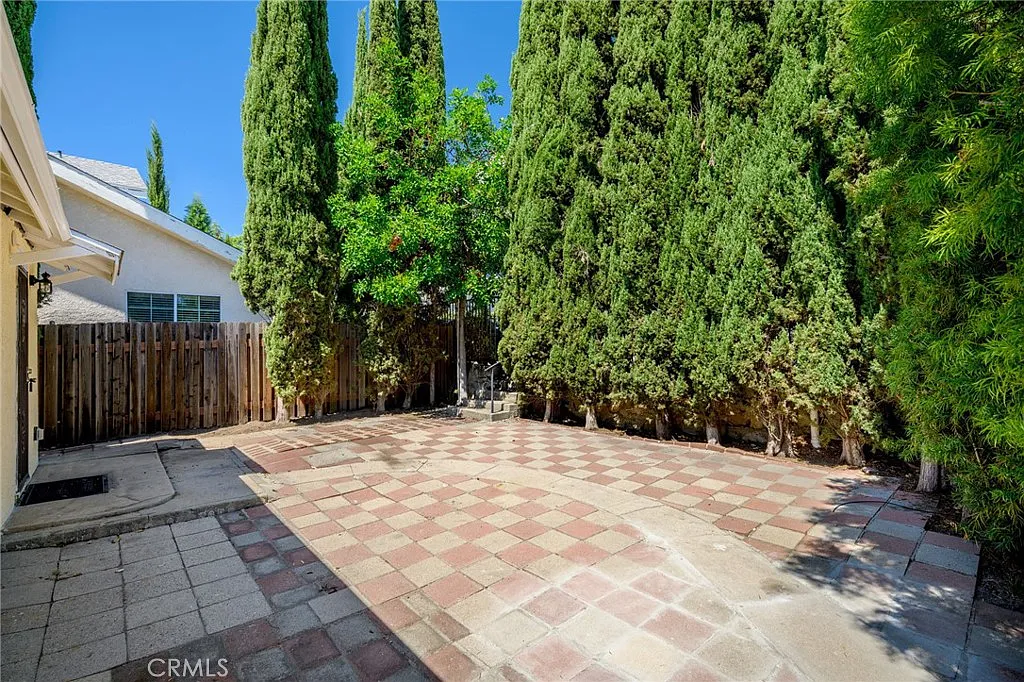 2 bed, 1126 sqft, $2,800 — Photo 3