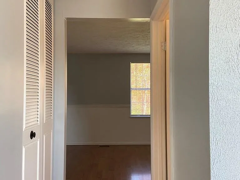219 Marietta Dr — Photo 11