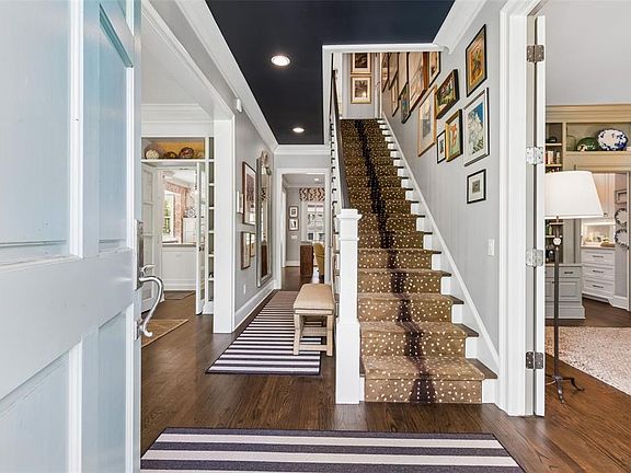 3rd image of 2414 W COUNTRY CLUB AVENUE