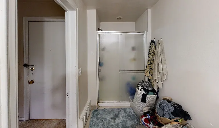 1401 Golden Ave #4 — Photo 6