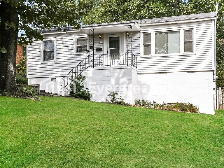 4612 Augusta St — Photo 1