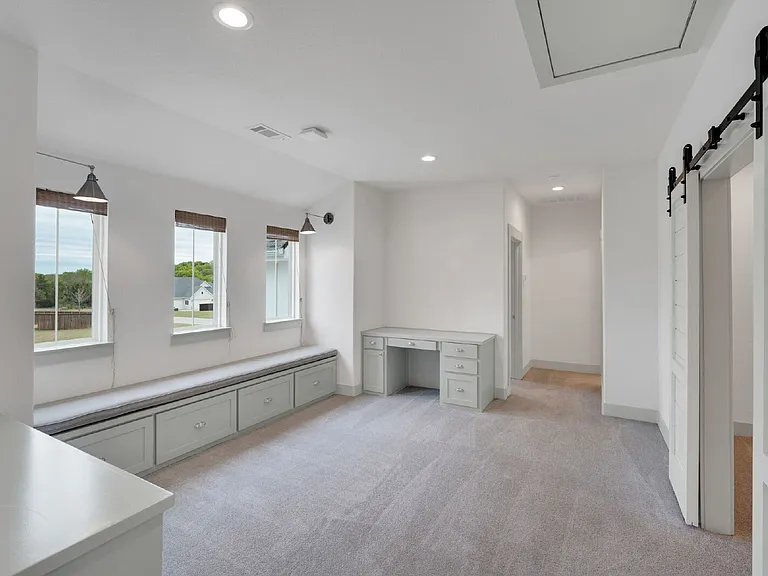 140 Farish Ln — Photo 30