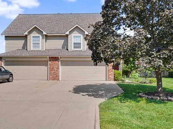 2712 Coralberry Ct, Lawrence, KS 66047