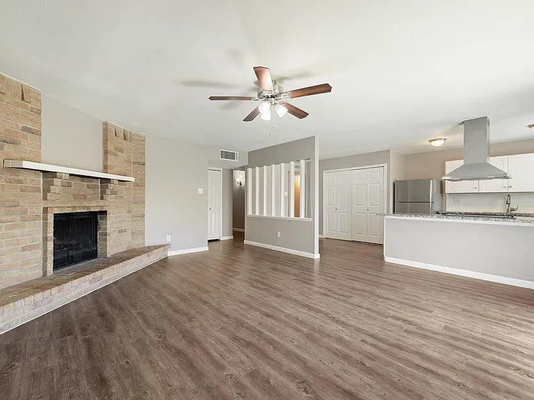 17615 Autumn Hills Dr — Photo 7