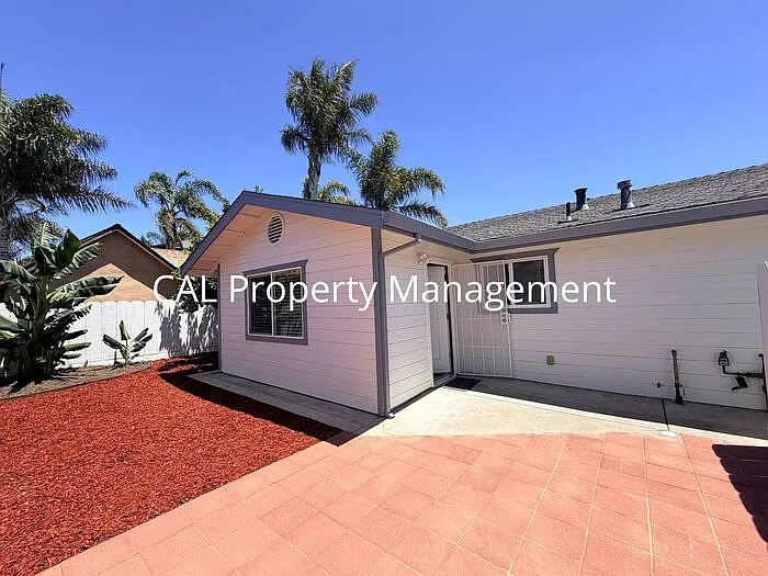 245 Maple St #A — Photo 14
