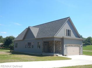 469 Creeks Edge, Lake Orion, MI 48362