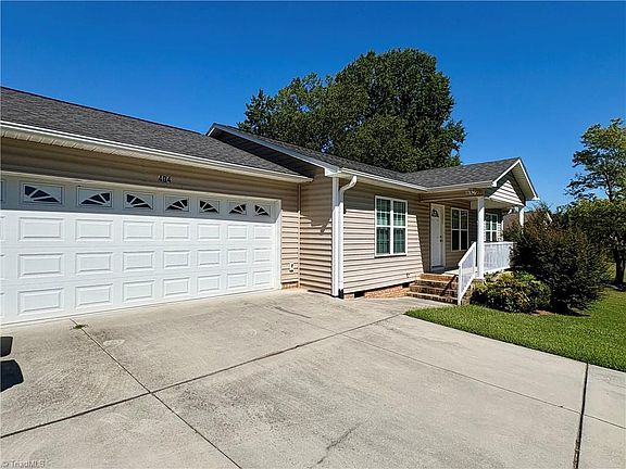 3rd image of 404 Trindale Rd