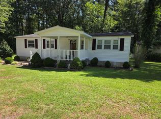 2205 Heywood Ln, Hayes, VA 23072