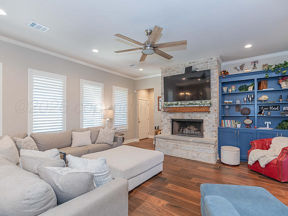 4th image of 2809 Pensacola Ave
