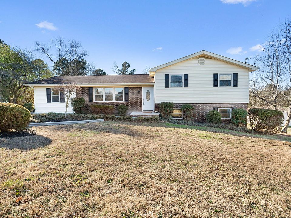 1st image of 2442 Ella Dr SE