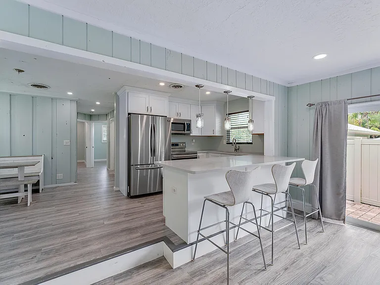 856 SW Rustic Cir — Photo 13