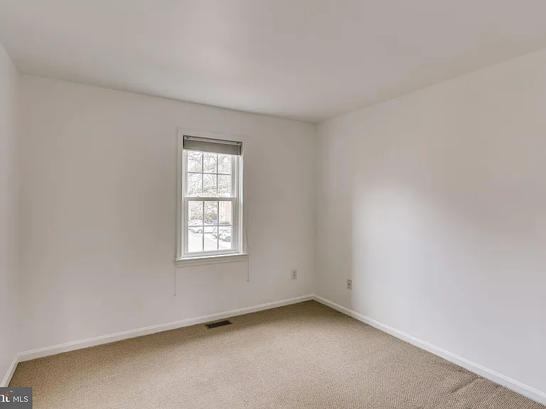 839 N Greenbrier St — Photo 22