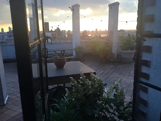 Rented by Compass | media 19