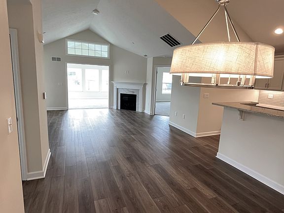 3rd image of 1221 Sandy Ridge Dr