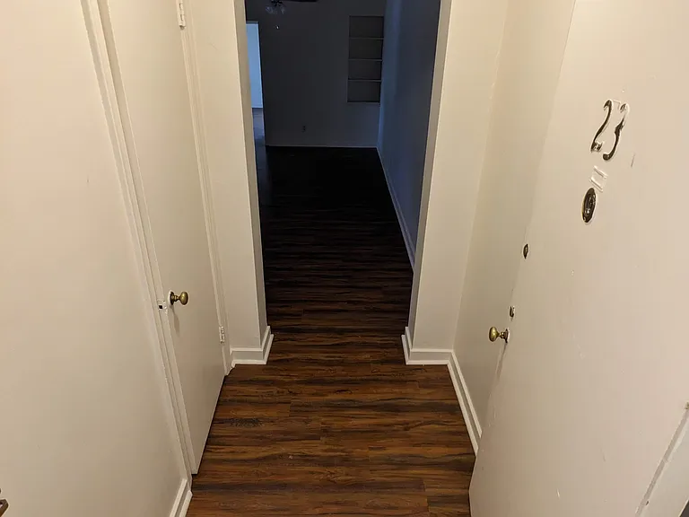 809 College St #23 — Photo 7