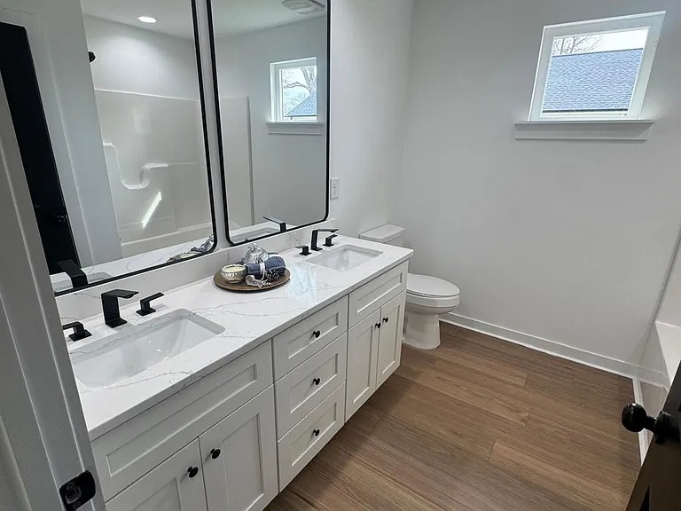512 Crump St — Photo 10