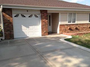 9 Plover Ct, Woodridge, IL 60517