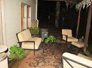 410 Amber Ln, Woodstock, GA 30189