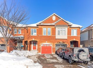 11 Traymore St, Brampton, ON L7A 2G2