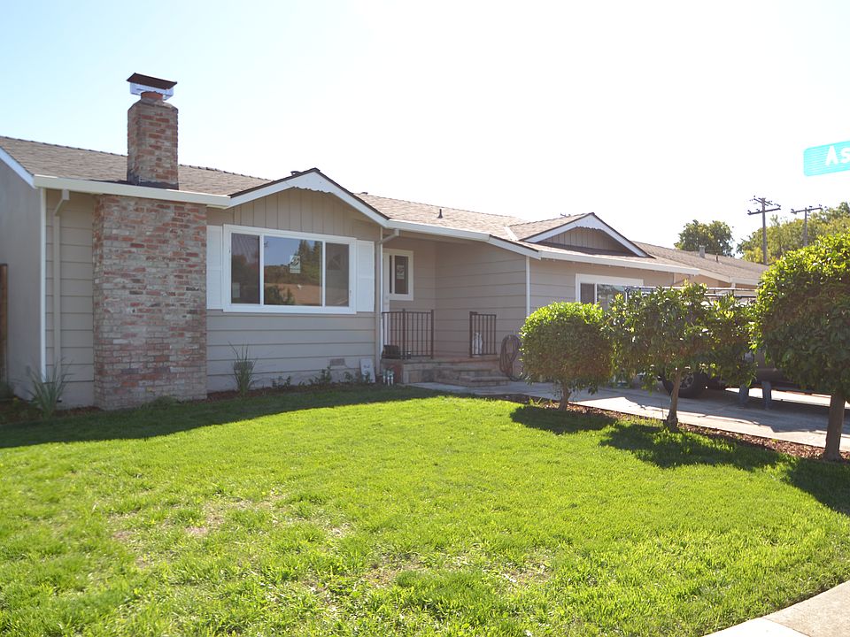 1st image of 2614 Barcells Ave