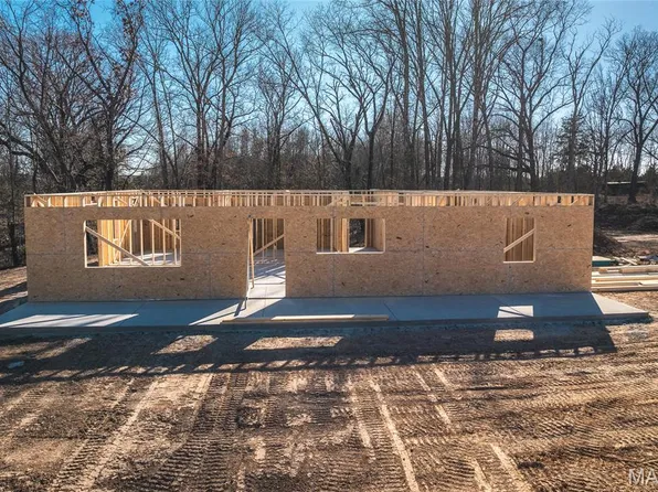 108 Clementine Ln, Houston, MO 65483