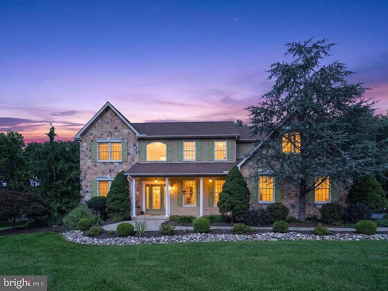 1st image of 80 Green Pond Ln