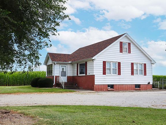 2nd image of 1906 S Cameron Ln