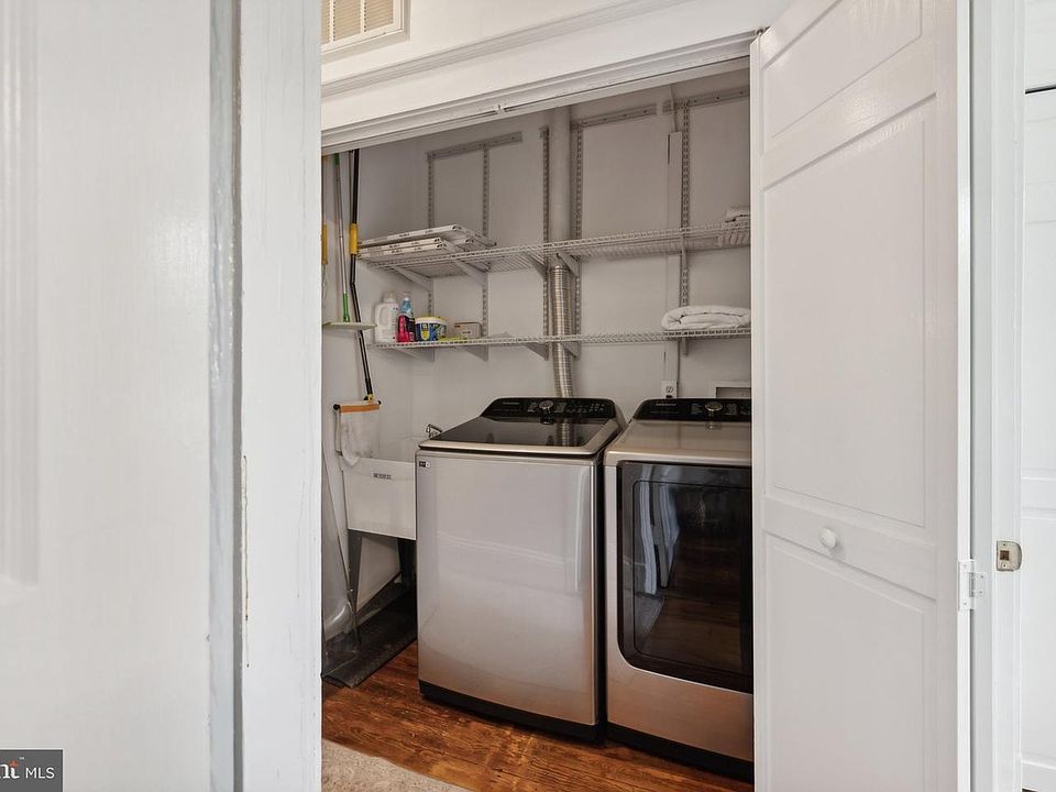 2nd image of 1854 3rd St NW