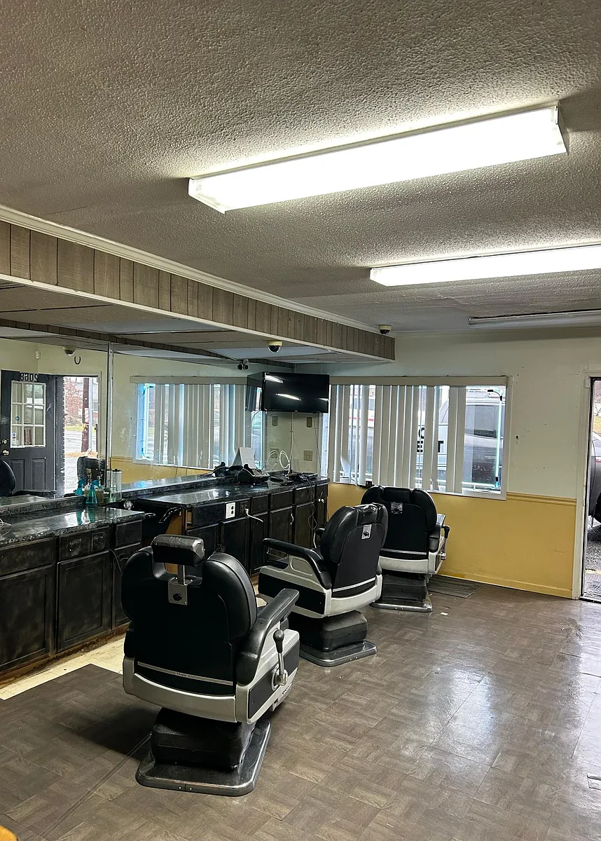 Building Photo - 2068 Jefferson Davis Hwy