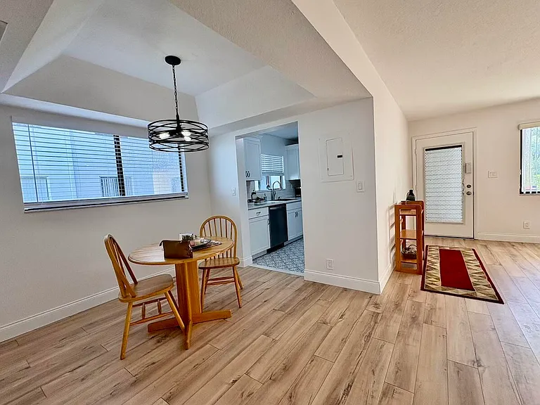 15091 Ashland Cir #I — Photo 28