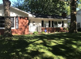 2700 Arlington Dr, Springfield, IL 62704