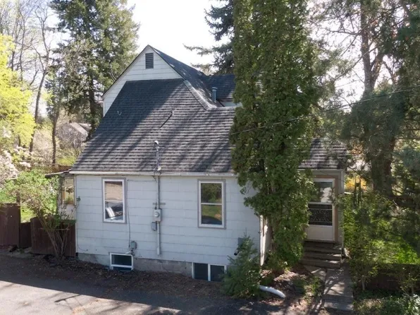 430 SE Kamiaken St, Pullman, WA 99163