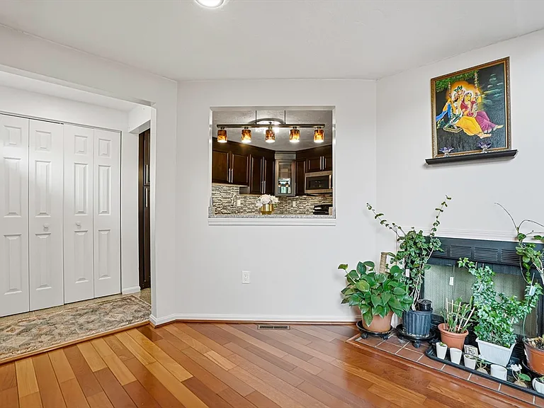 237 South St #6 — Photo 10