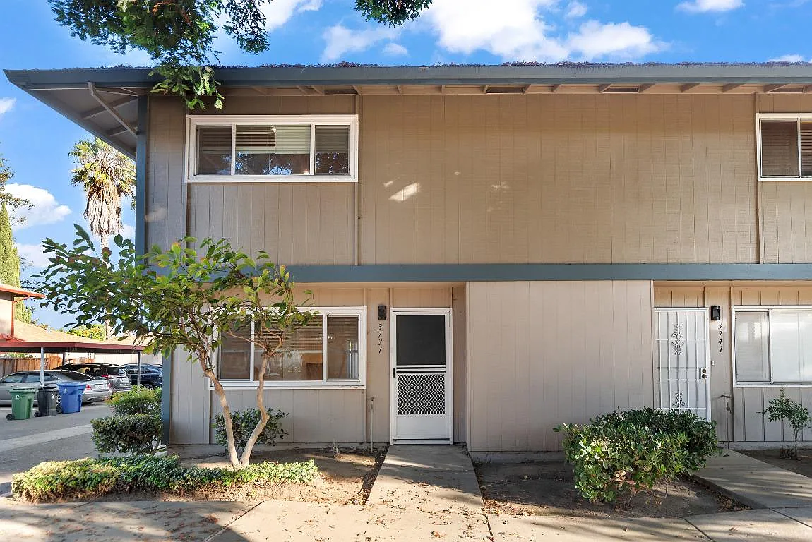 3 bed, 1168 sqft, $3,500 — Photo 1