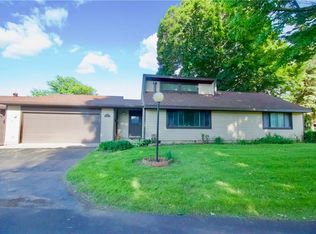 781 Fairway Cir, Baldwinsville, NY 13027