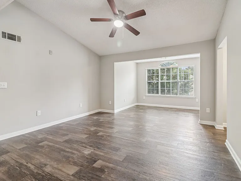Walden Brook Apartments — Photo 14