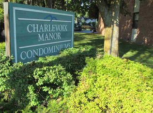 201 Meech St, Charlevoix, MI 49720