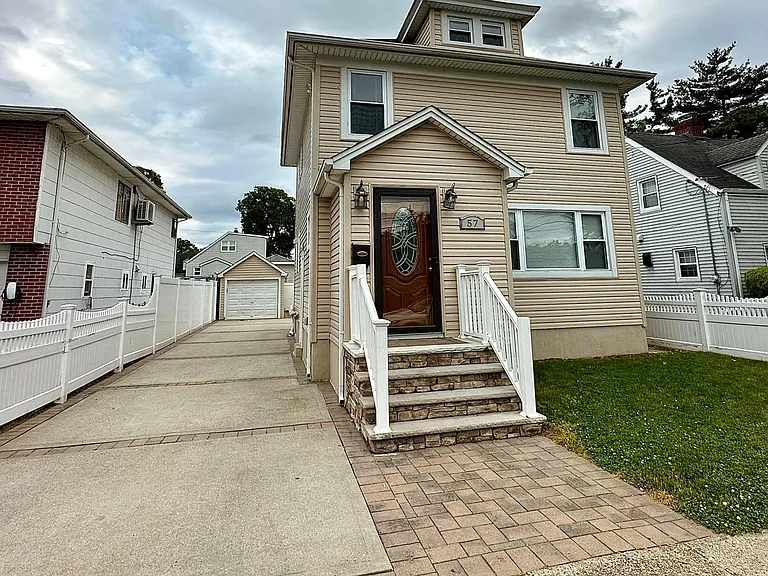 57 Willoughby Ave — Photo 1
